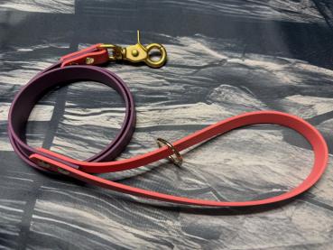 Preview: Führleine zweifarbig , 16 mm , 100 cm , Biothane Aubergine und Coral , Hardware Messing