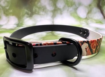 Preview: SONDERPREIS !!!   Schnallenhalsband zweifarbig , 19 mm , 44 - 52 cm , Biothane Schwarz - UV Biothane Squirrel and Deer , Hardware Schwarz