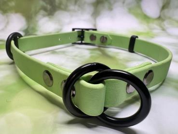 Zugstopphalsband verstellbar mit Schnalle , zweifarbig , 16 mm , 38 - 44 cm , Biothane Pastell Grün , Hardware Schwarz
