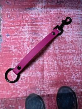Schleppleinenhalter Magenta Rosa 16mm Schwarzer Karabiner