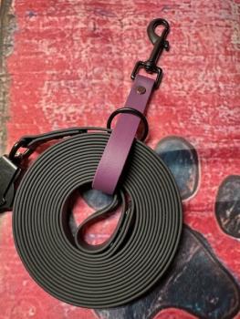 Preview: Schleppleinenhalter Aubergine 19mm Schwarzer Karabiner