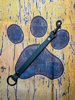 Schleppleinenhalter Dunkelgrün 13mm Schwarzer Karabiner