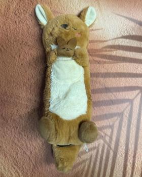 Känguru Snooziez mit Shhhqueaker ZippyPaws