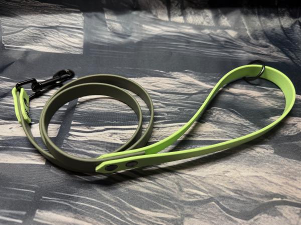 Führleine zweifarbig , 16 mm , 100 cm , Biothane Foliage Green und Pastell Grün , Hardware Schwarz