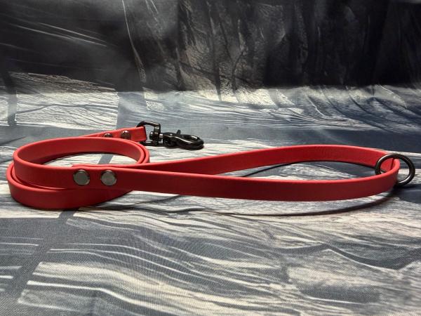 Führleine einfarbig , 13 mm , 100 cm , Biothane Crimson Red , Hardware Schwarz