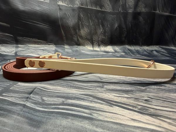 Führleine zweifarbig , 13 mm , 200 cm , Biothane Saddle Brown und Arctic Wolf , Hardware Roségold