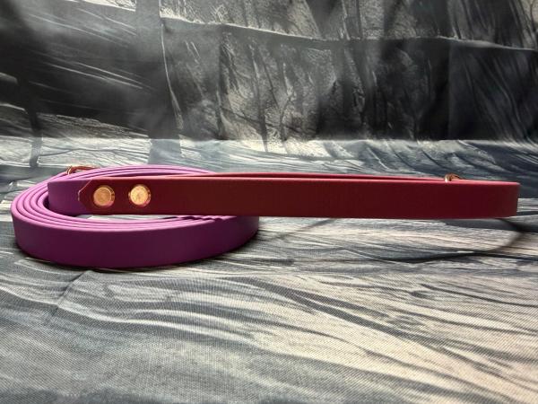 Führleine zweifarbig , 16 mm , 200 cm , Biothane Grape und Weinrot , Hardware Roségold