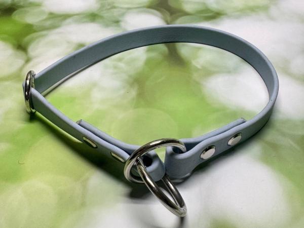 Zugstopphalsband einfach , 13 mm , 34 cm , Biothane Pastell Blau , Hardware vernickelter Stahl silber