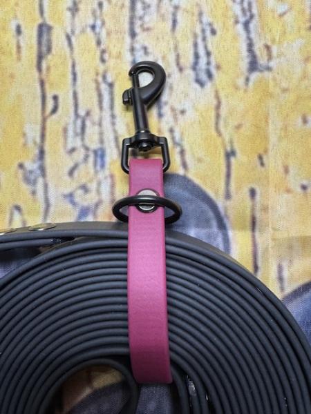 Schleppleinenhalter Weinrot 13mm Schwarzer Karabiner