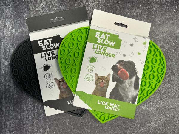 Eat Slow Live Longer Schleckmatte in Herzform